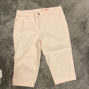 Style and company cuffed Denim Capri’s